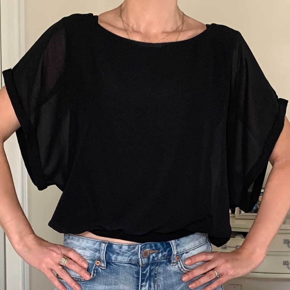 SUPER CHIC BLACK TOP